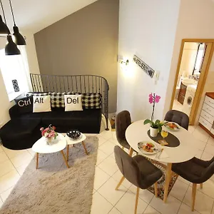 Apartment Stomorica 